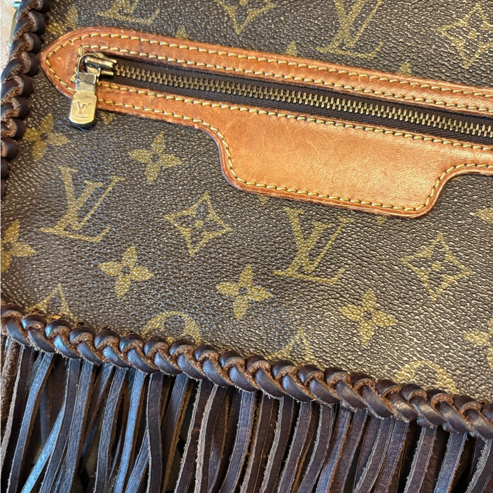Vintage Brown Crossbody Bag - Picture 2 of 10